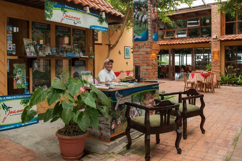 El Castillo 阿雷纳维斯塔旅舍酒店 外观 照片